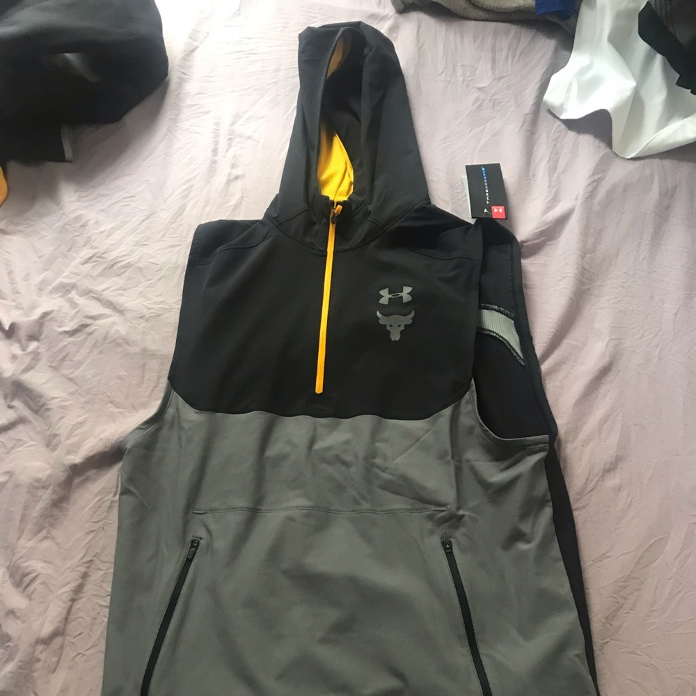 UA X Project Rock “Chase Greatness”Limited edition